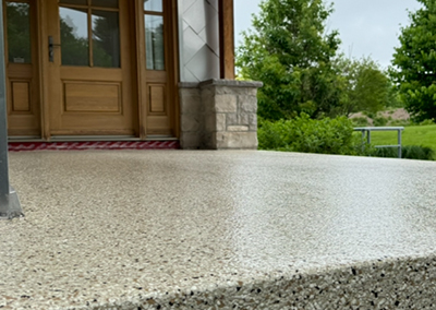 Plancher de stationnement étagé