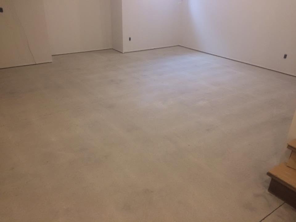 Plancher de garage en béton poli PolySurface.