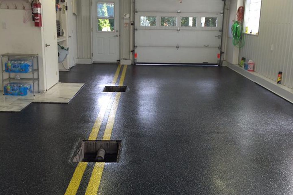 Plancher de garage à l'époxy PolySurface.