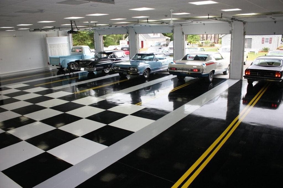 Plancher de garage à l'époxy PolySurface.